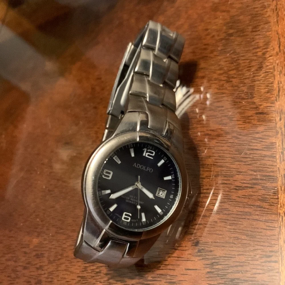 N/A vintage adolfo